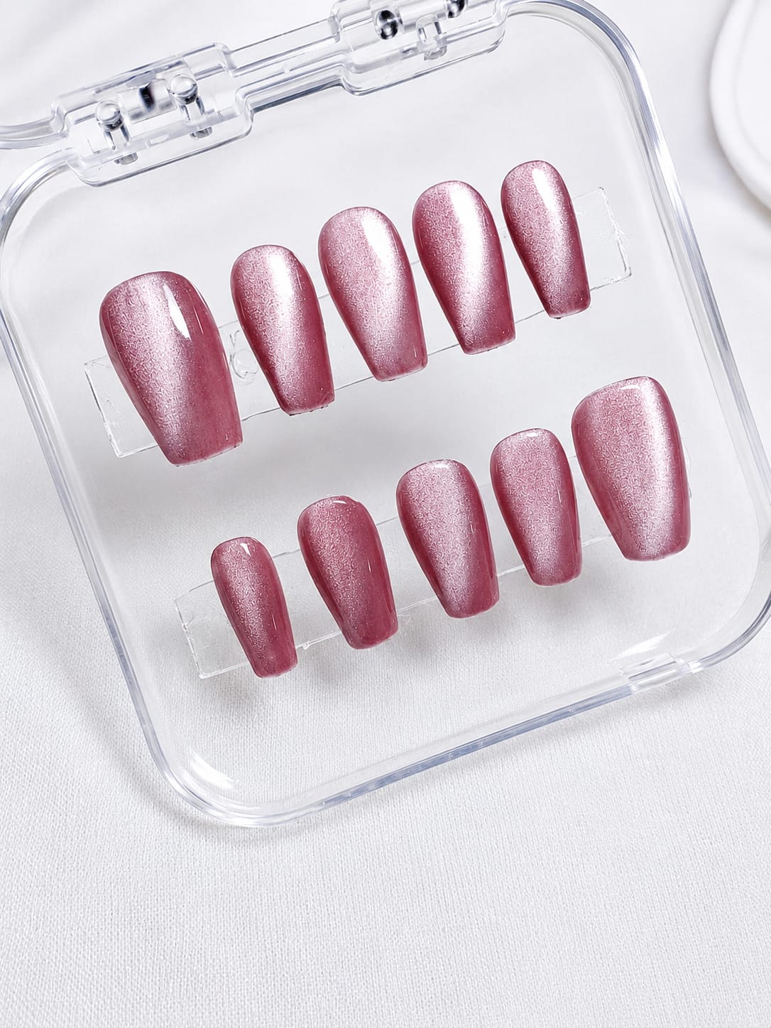 Rose Quartz Cat-Eye Press-on Nails